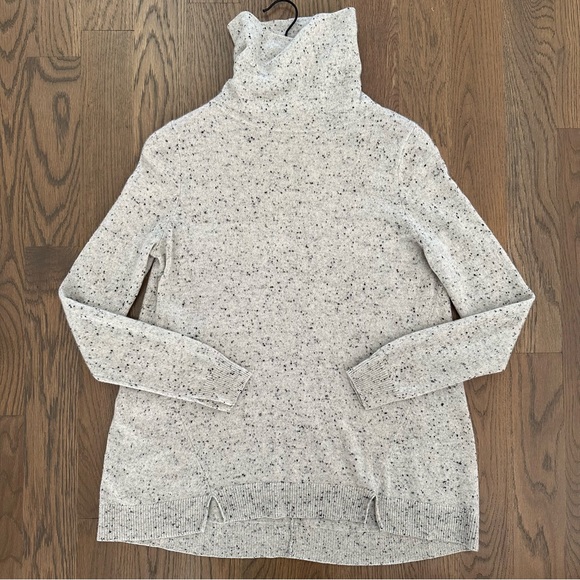 Margaret O'Leary Donegal Speckled 100% Cashmere Turtleneck Sweater Light Grey M - Picture 5 of 8